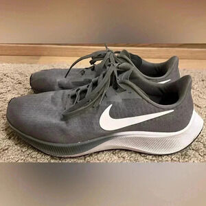 Nike Women’s Air Zoom Pegasus 37. Size 9. Smoke Grey Color.